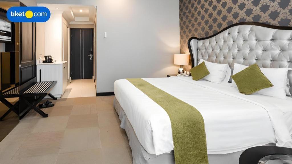 The Mirah Hotel בוגור מראה חיצוני תמונה