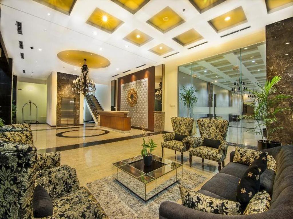 The Mirah Hotel בוגור מראה חיצוני תמונה