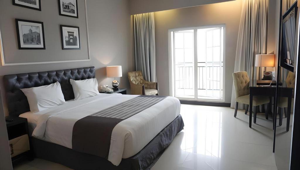 The Mirah Hotel בוגור מראה חיצוני תמונה