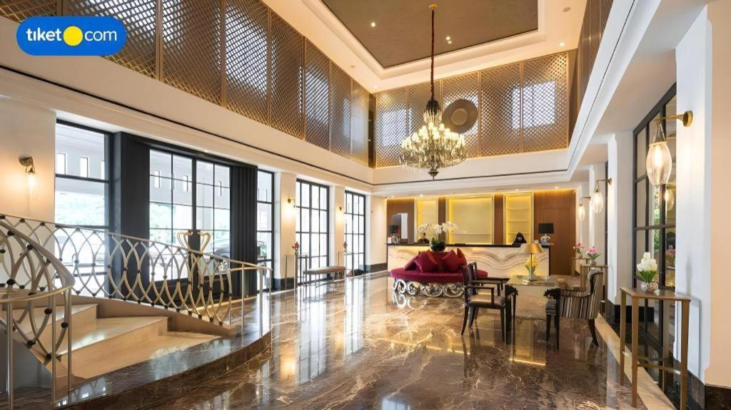 The Mirah Hotel בוגור מראה חיצוני תמונה